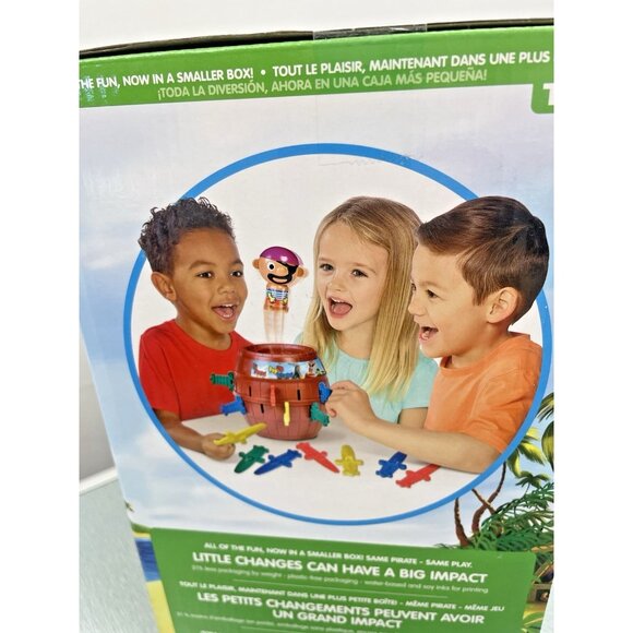 TOMY Pop Up Pirate - Family Game Night Board Game for Kids Ages 4 and Up - Picture 3 of 8